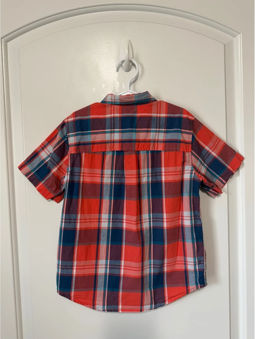 Old Navy Boy Short Sleeve Fall Preppy School  Button-Up Plaid Shirt Size S (6-7)